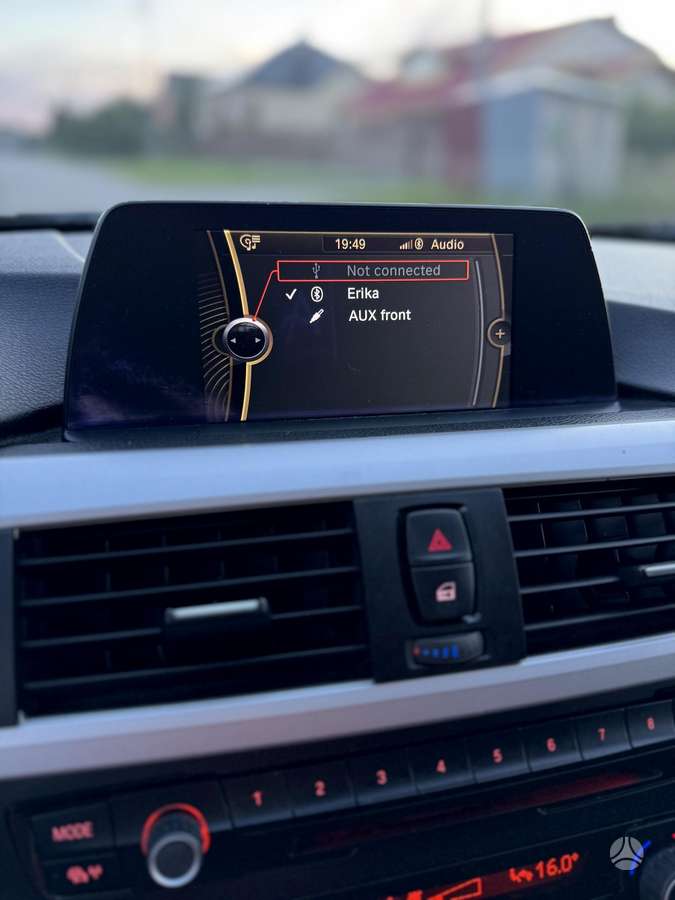 BMW 320 2013 — photo 21