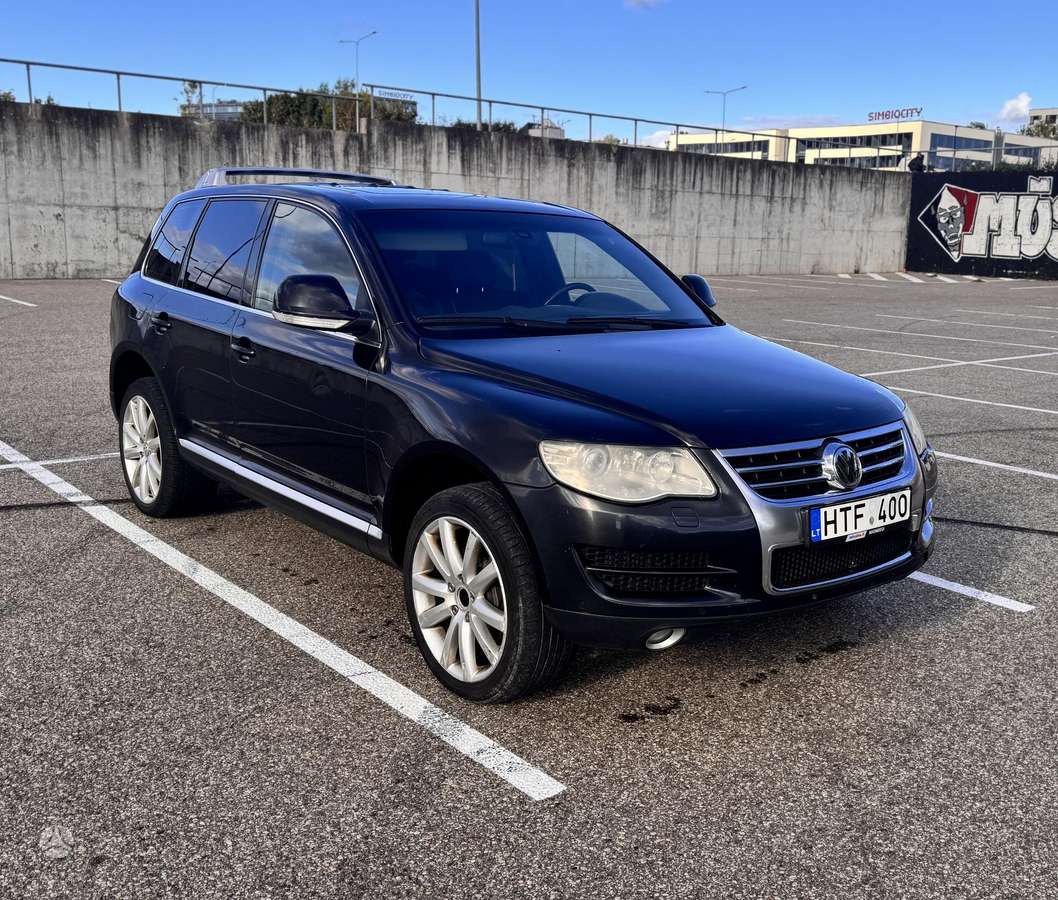 Volkswagen Touareg 2007 — rear view