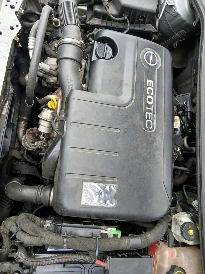 Opel Astra 2014 — photo 10