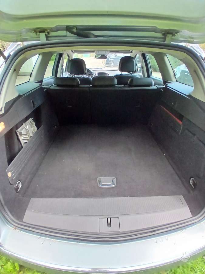 Opel Astra 2014 — photo 9