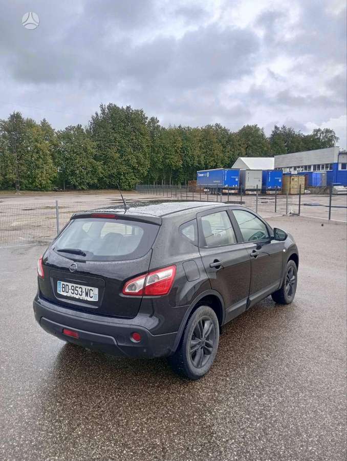 Nissan Qashqai 2010 — engine 1461 cm³, 110 HP (81kW)