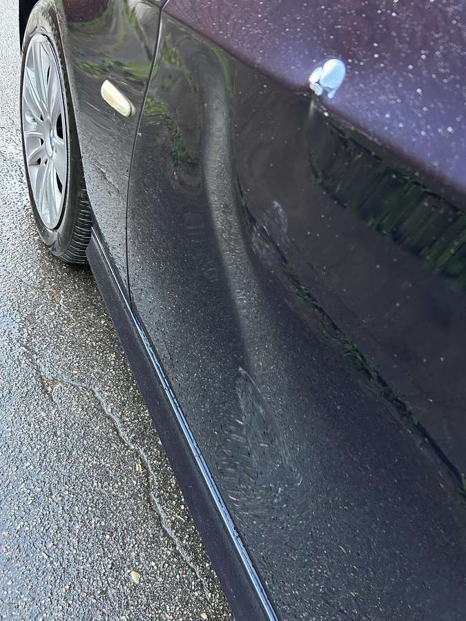 BMW 318 2009 — photo 12