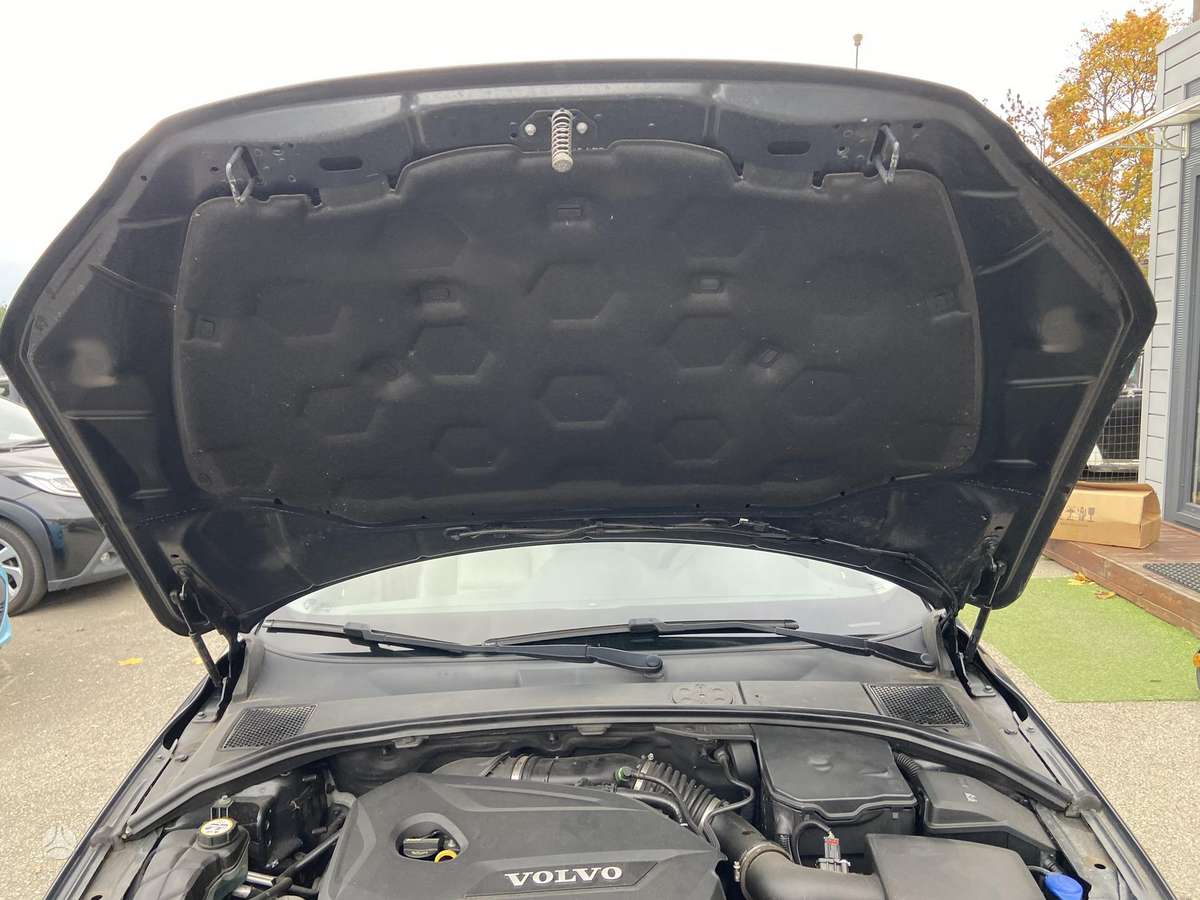Volvo V70 2012 — photo 10