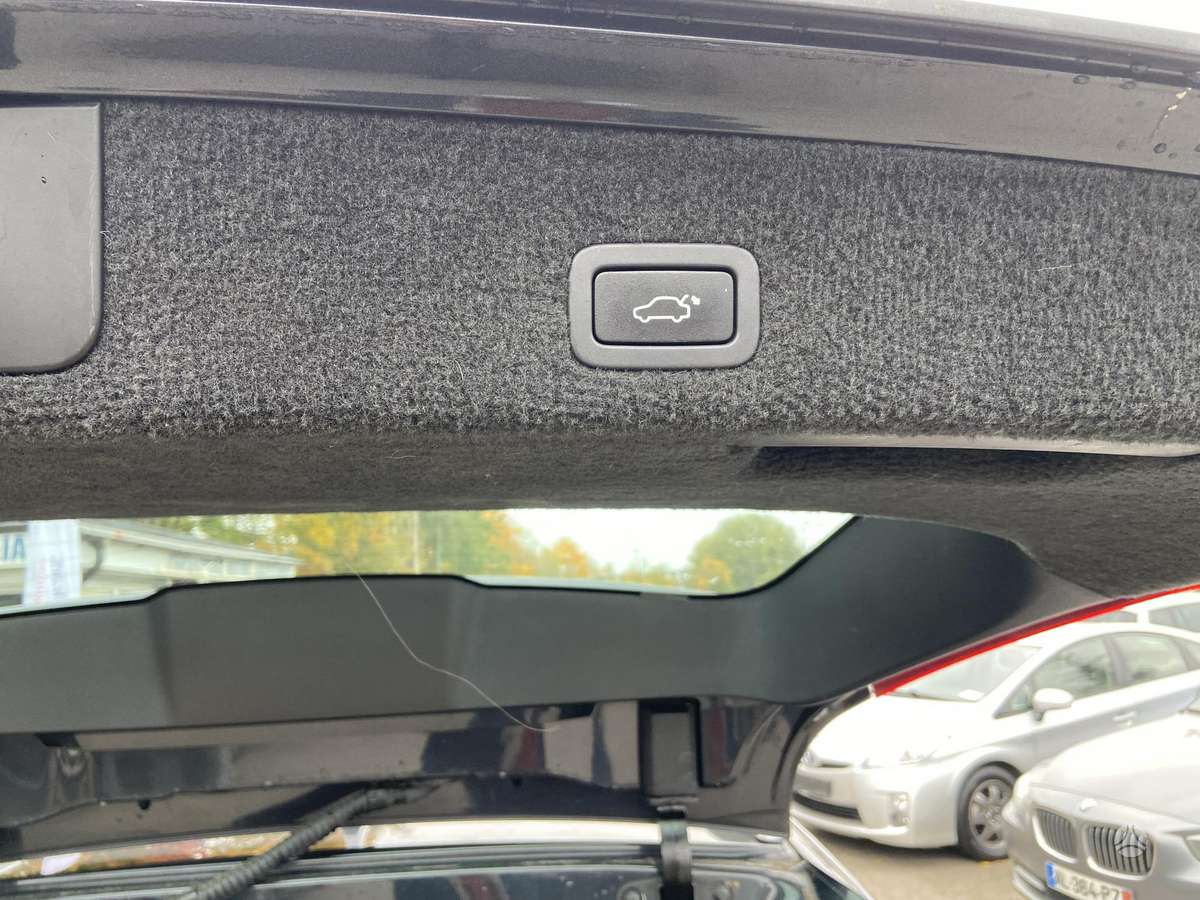 Volvo V70 2012 — photo 12