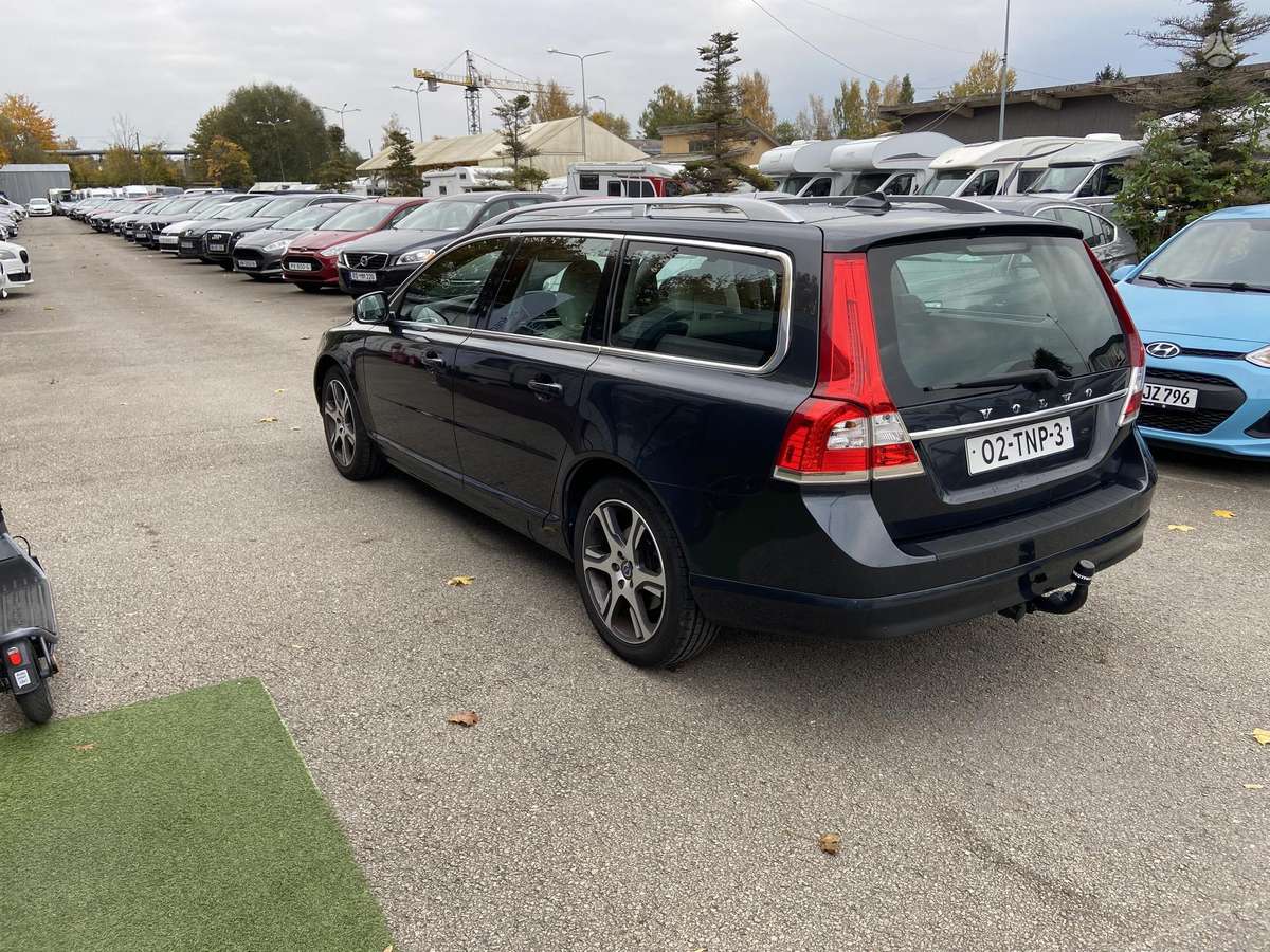 Volvo V70 2012 — photo 6