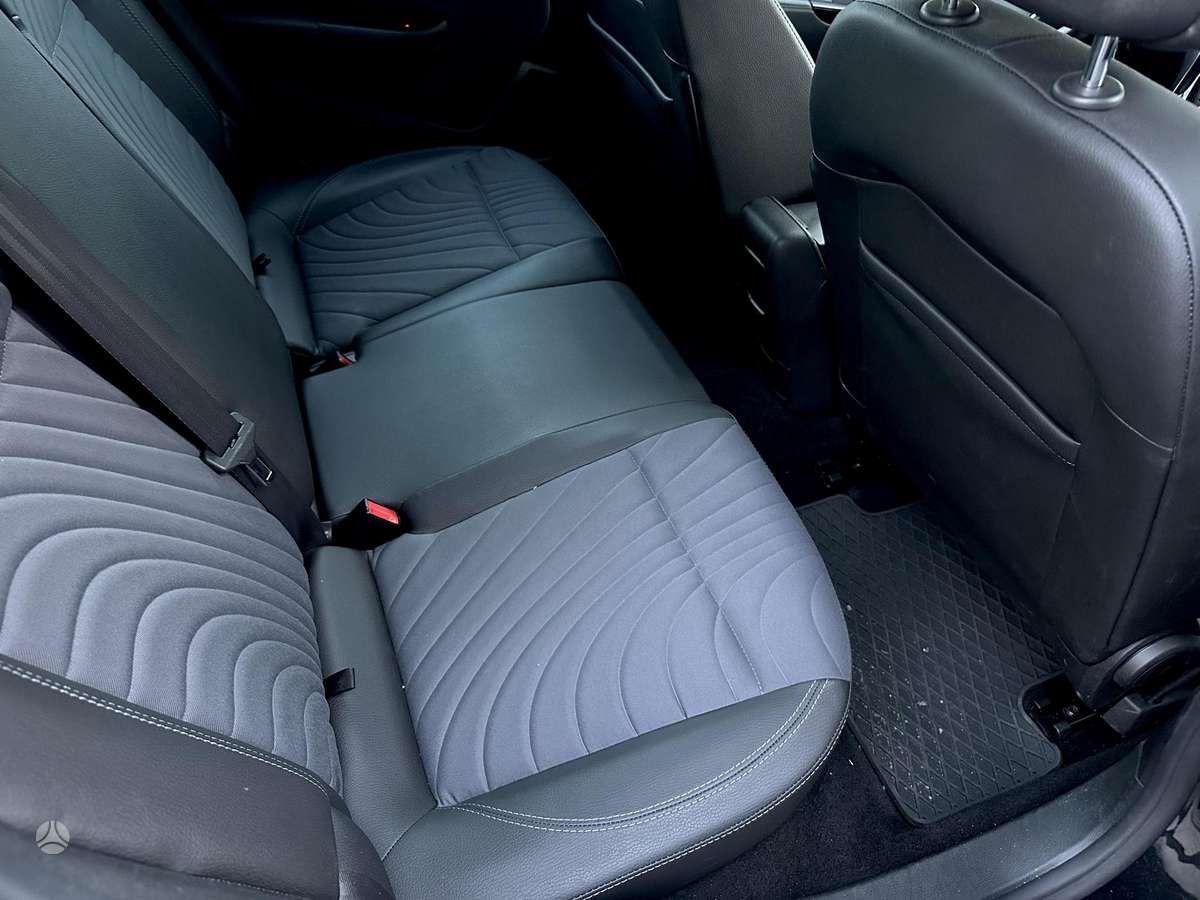 Opel Astra 2015 — photo 16