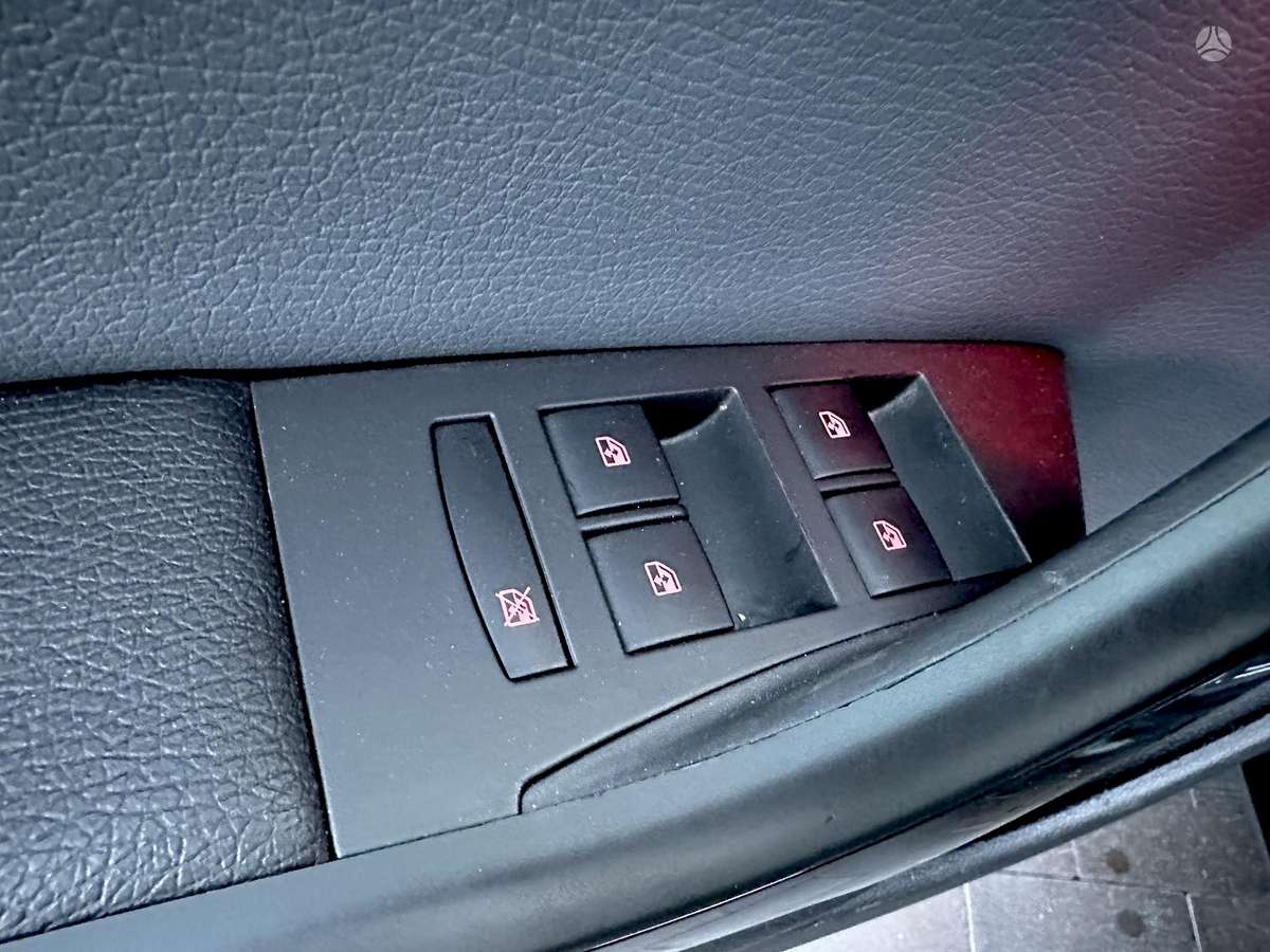 Opel Astra 2015 — photo 20