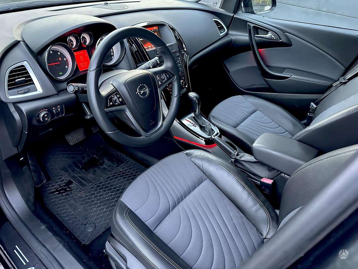 Opel Astra 2015 — photo 7