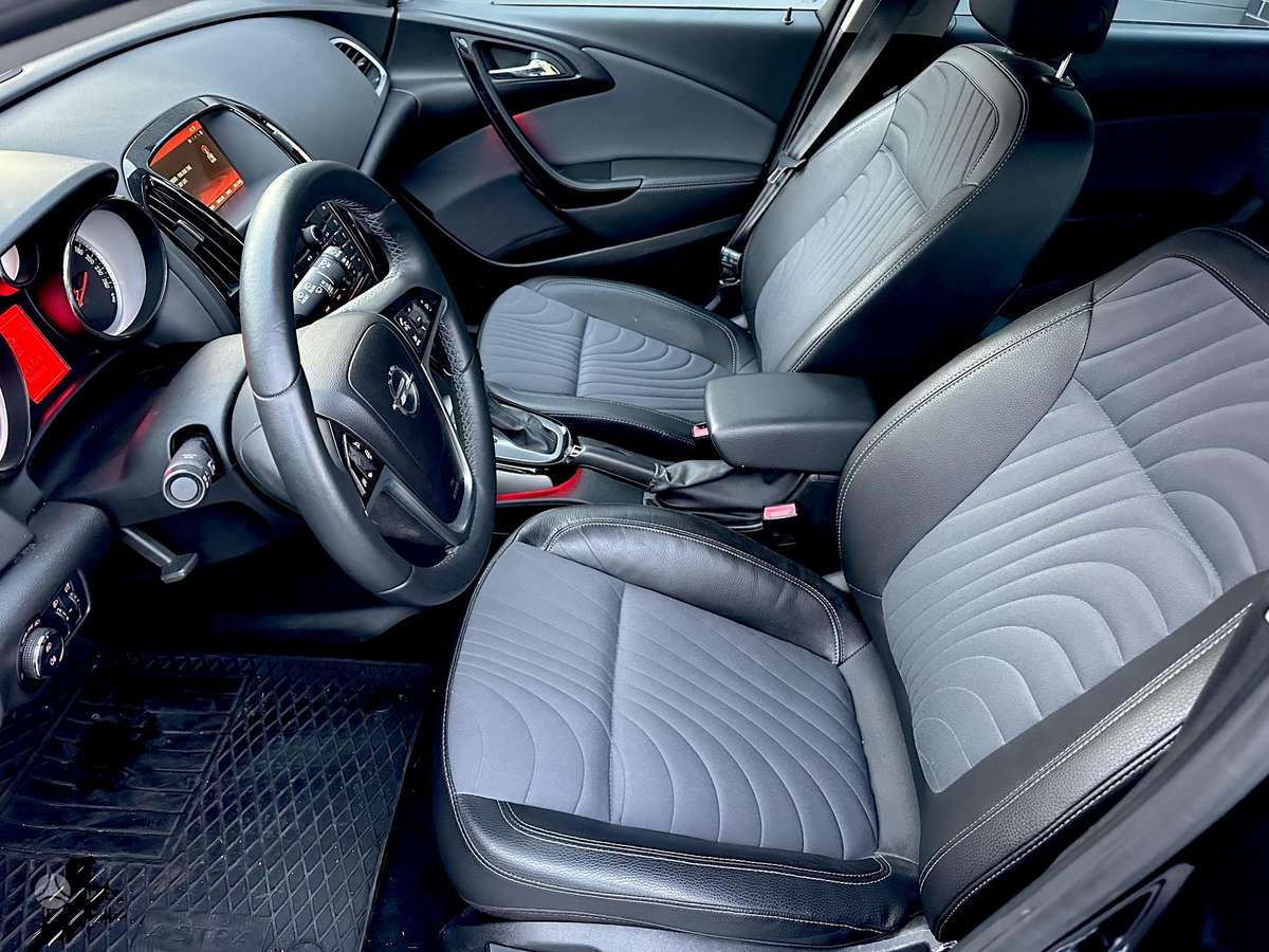Opel Astra 2015 — photo 8