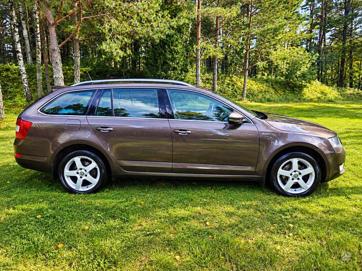 Skoda Octavia 2014 — interior