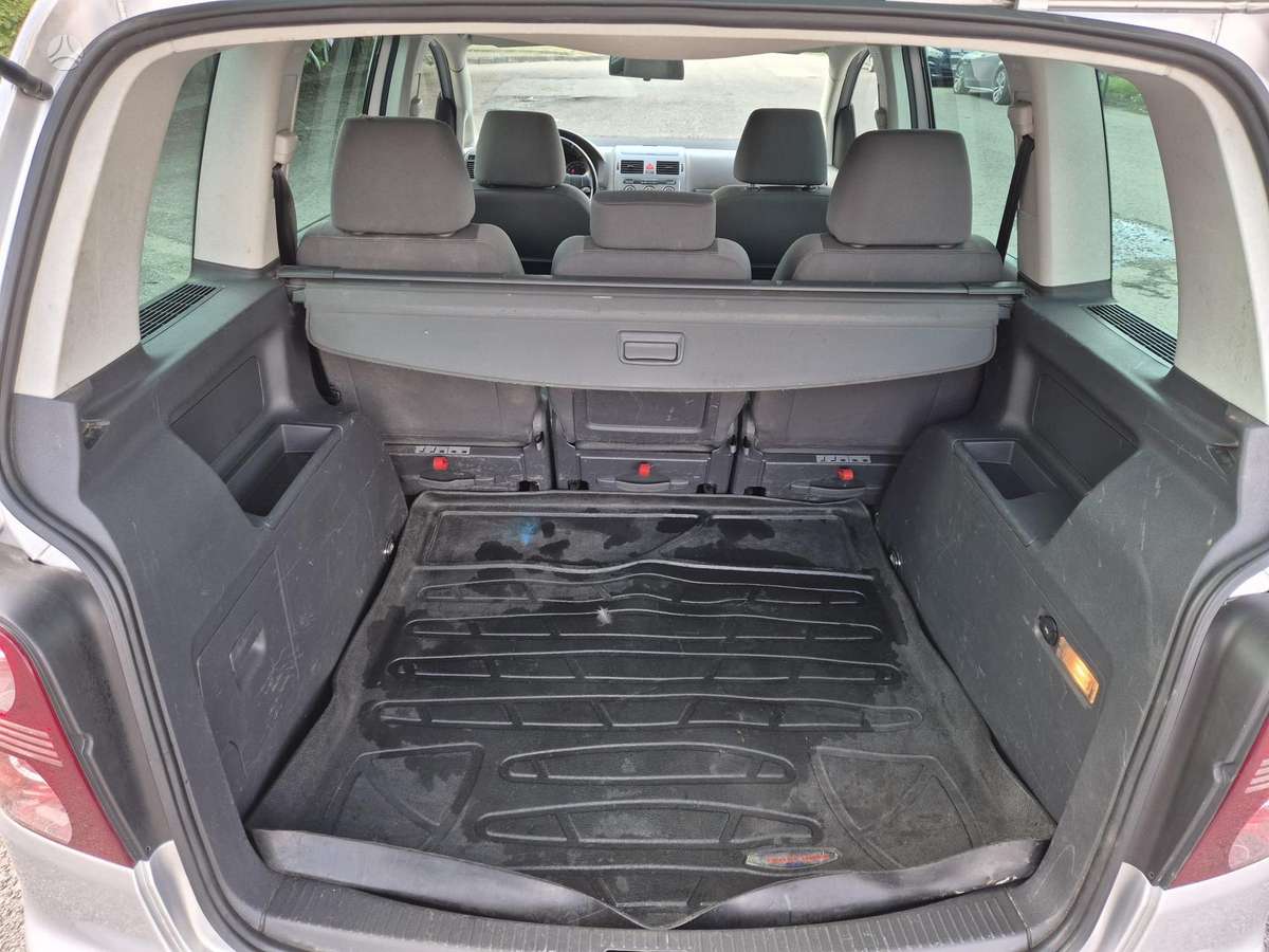 Volkswagen Touran 2007 — photo 12