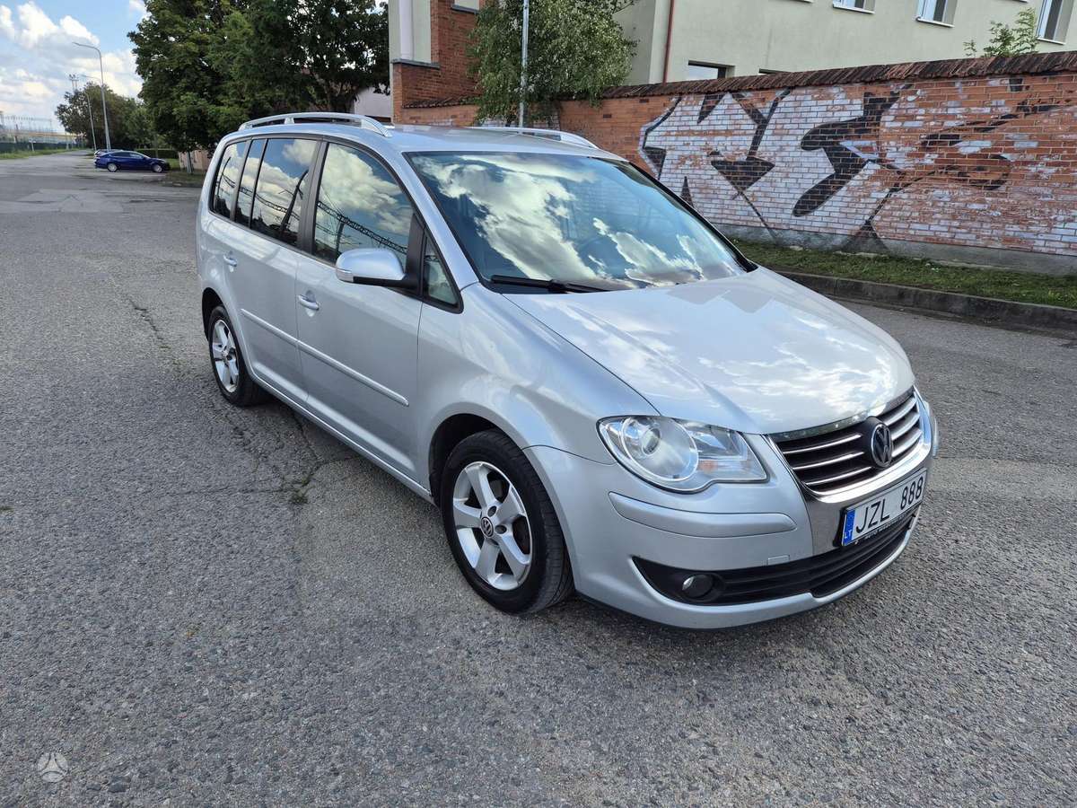 Volkswagen Touran 2007 — engine 1896 cm³, 105 HP (77kW)