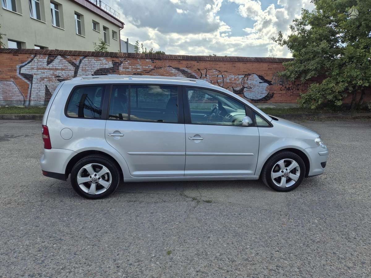 Volkswagen Touran 2007 — photo 6