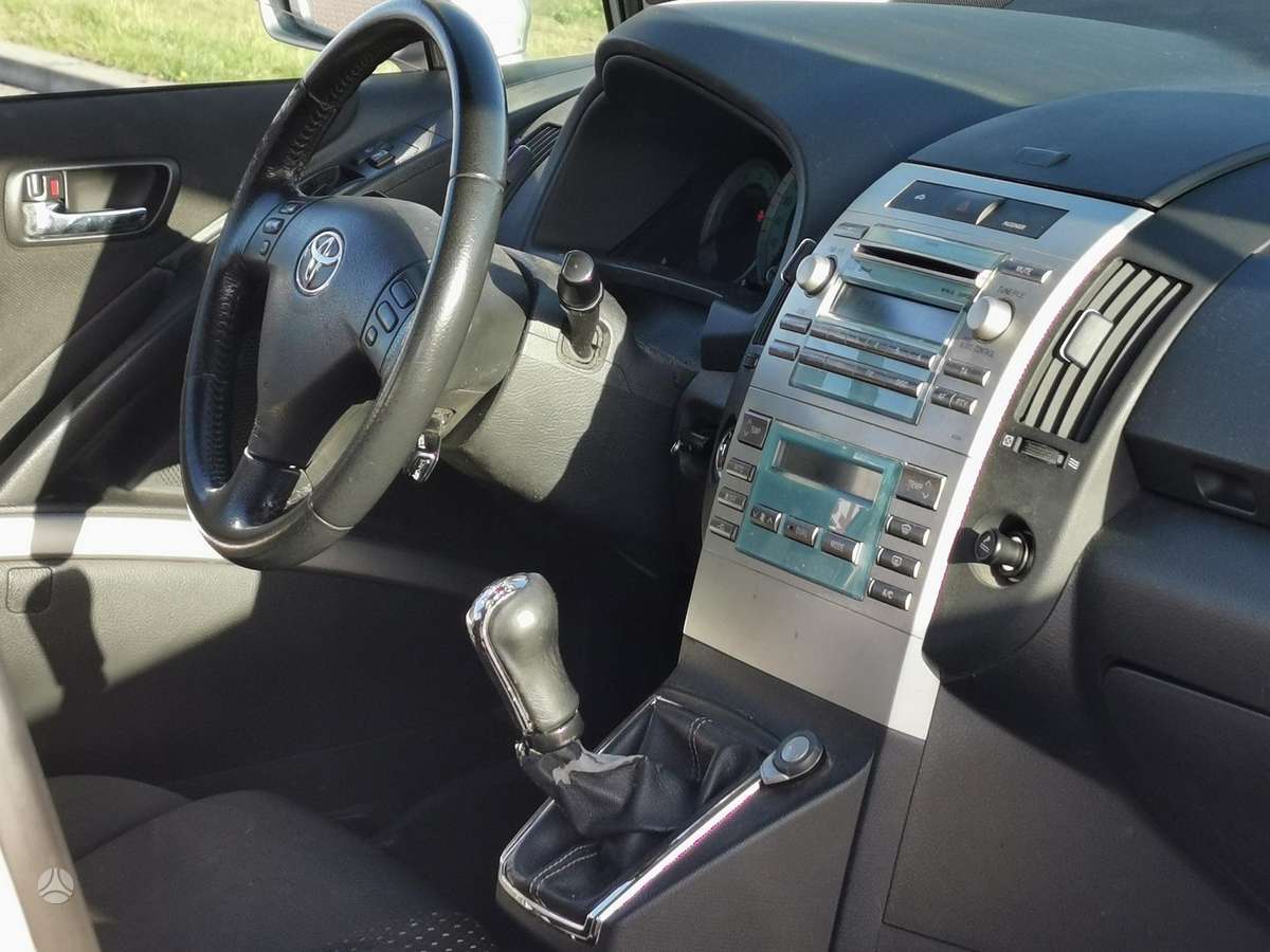Toyota Corolla 2007 — photo 17