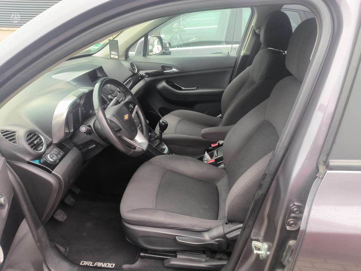 Chevrolet Orlando 2011 — photo 10