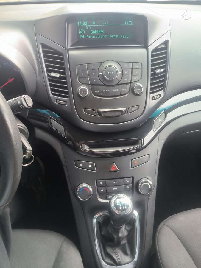 Chevrolet Orlando 2011 — photo 14