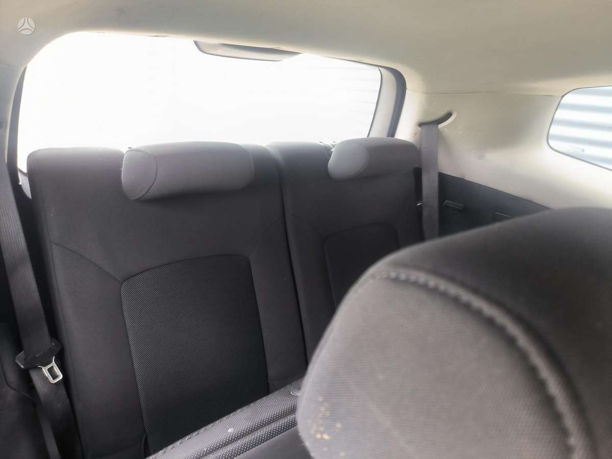 Chevrolet Orlando 2011 — photo 18