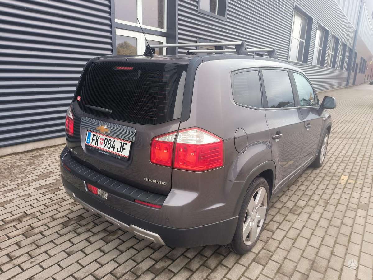 Chevrolet Orlando 2011 — engine 2000 cm³, 131 HP (96kW)