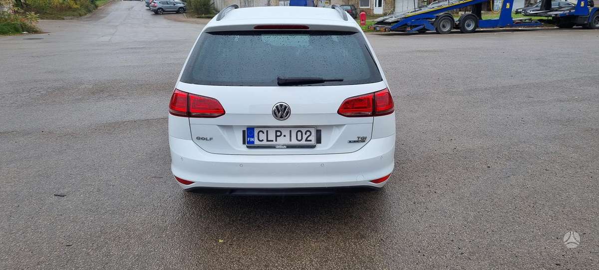 Volkswagen Golf 2014 — interior