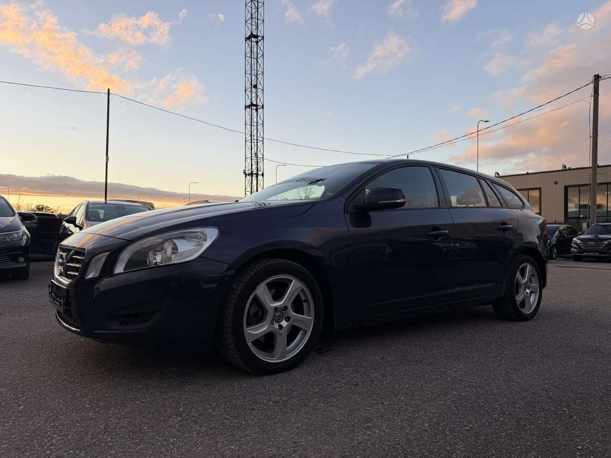 Volvo V60 2012 — engine 1984 cm³, 163 HP (120kW)