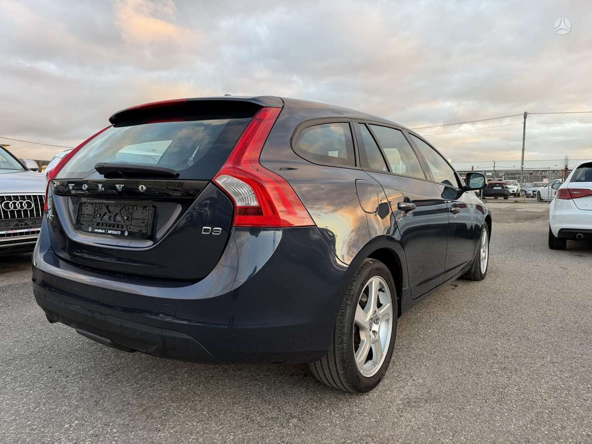Volvo V60 2012 — photo 6