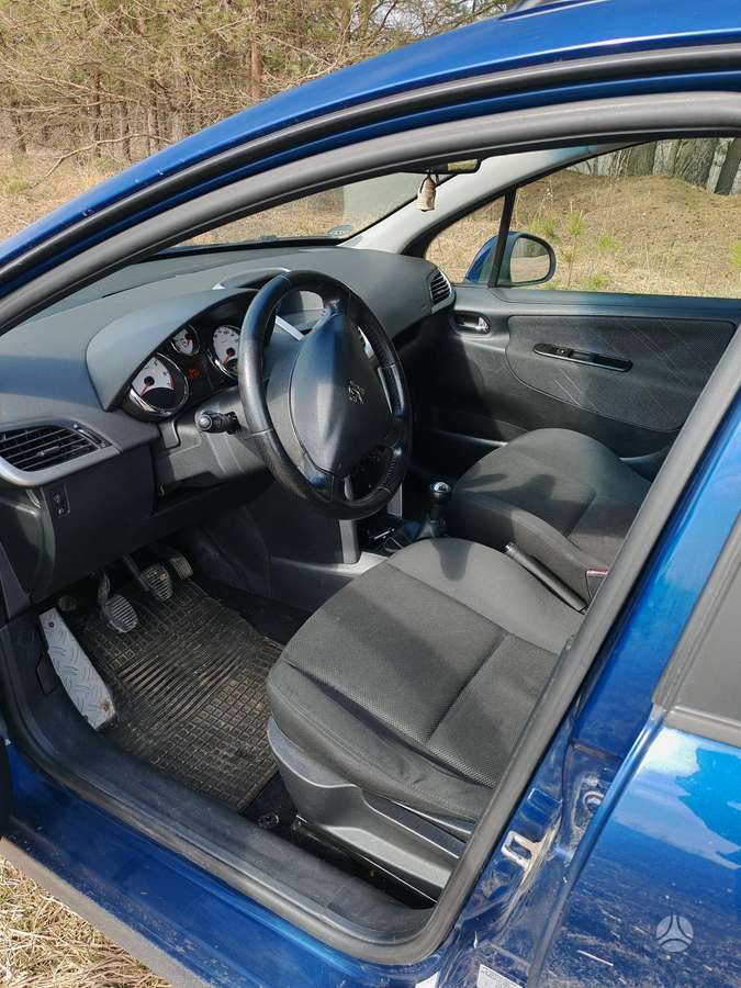 Peugeot 207 2009 — photo 7
