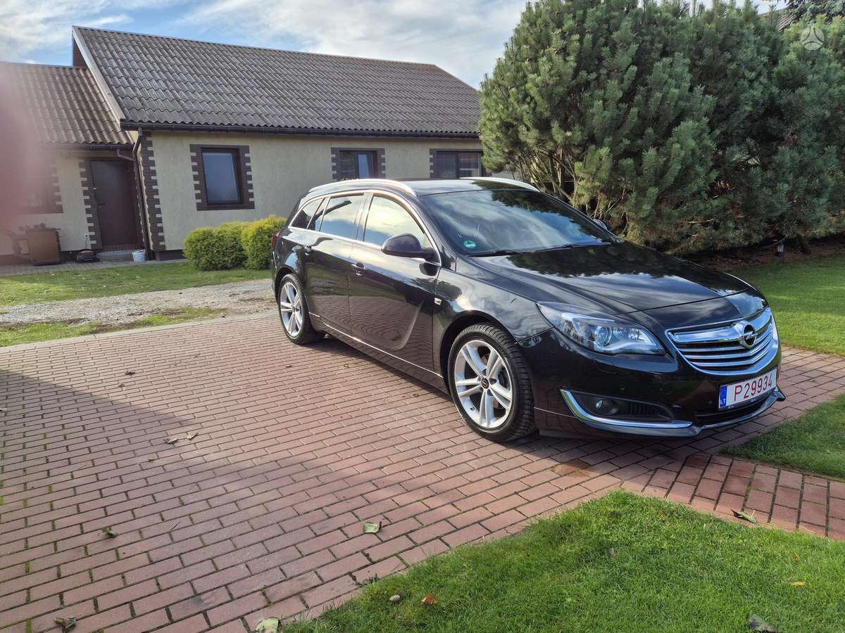 Opel Insignia 2015 — салон