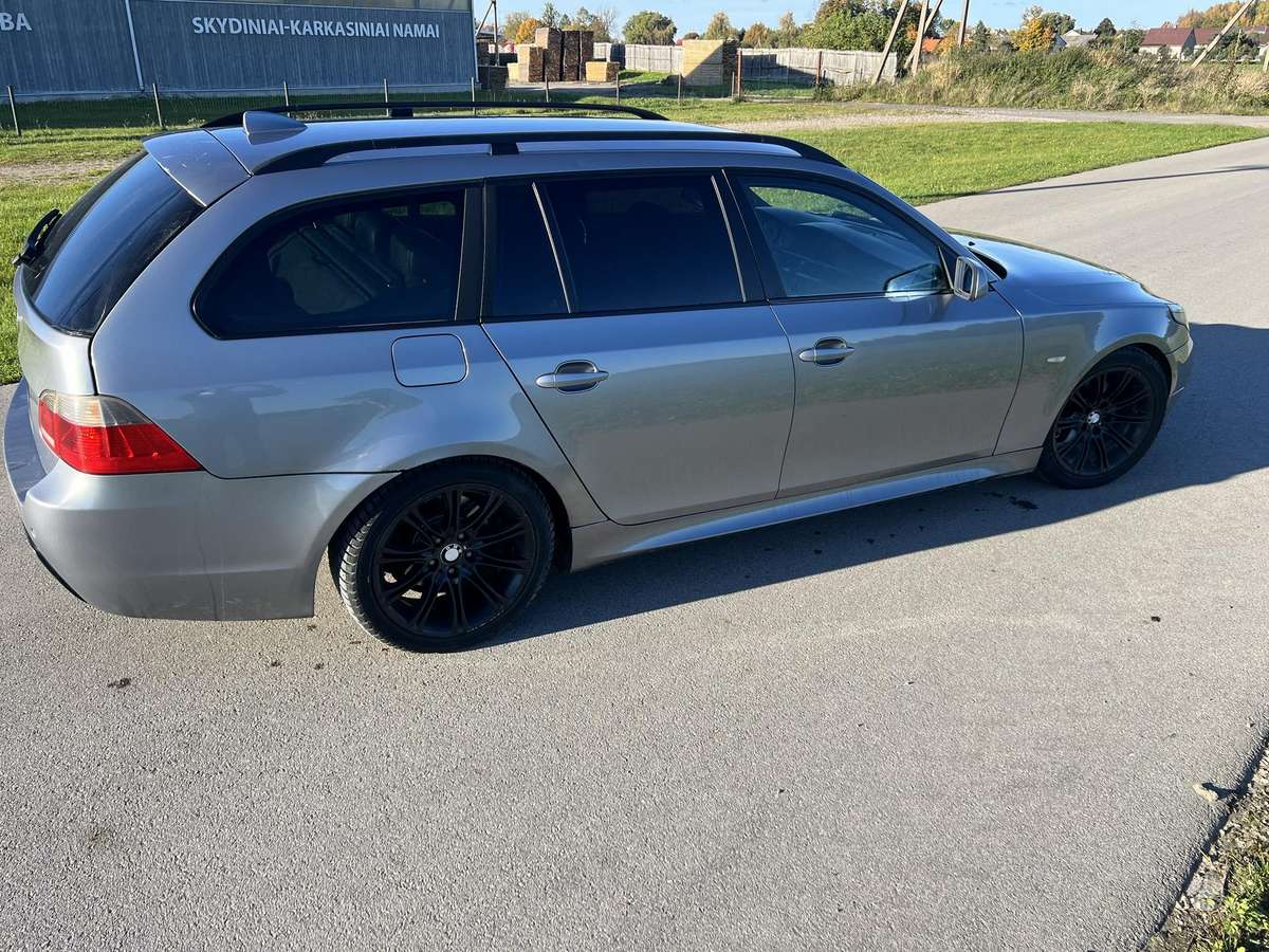 BMW 525 2005 — двигун 2500 cm³, 218 HP (160kW)