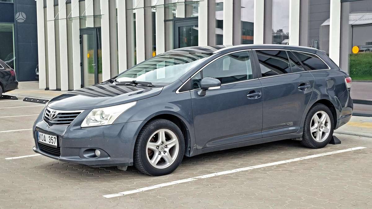Toyota Avensis 2009 — photo 11