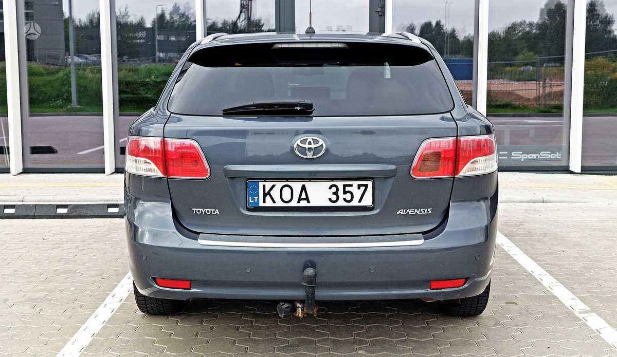 Toyota Avensis 2009 — photo 7