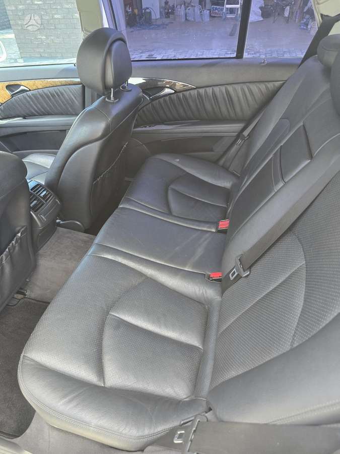 Mercedes-Benz E280 2006 — photo 11