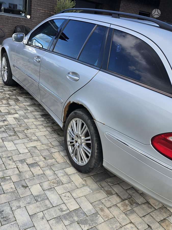 Mercedes-Benz E280 2006 — photo 13
