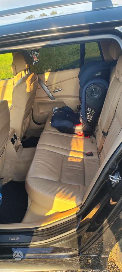 BMW 523 2006 — photo 10