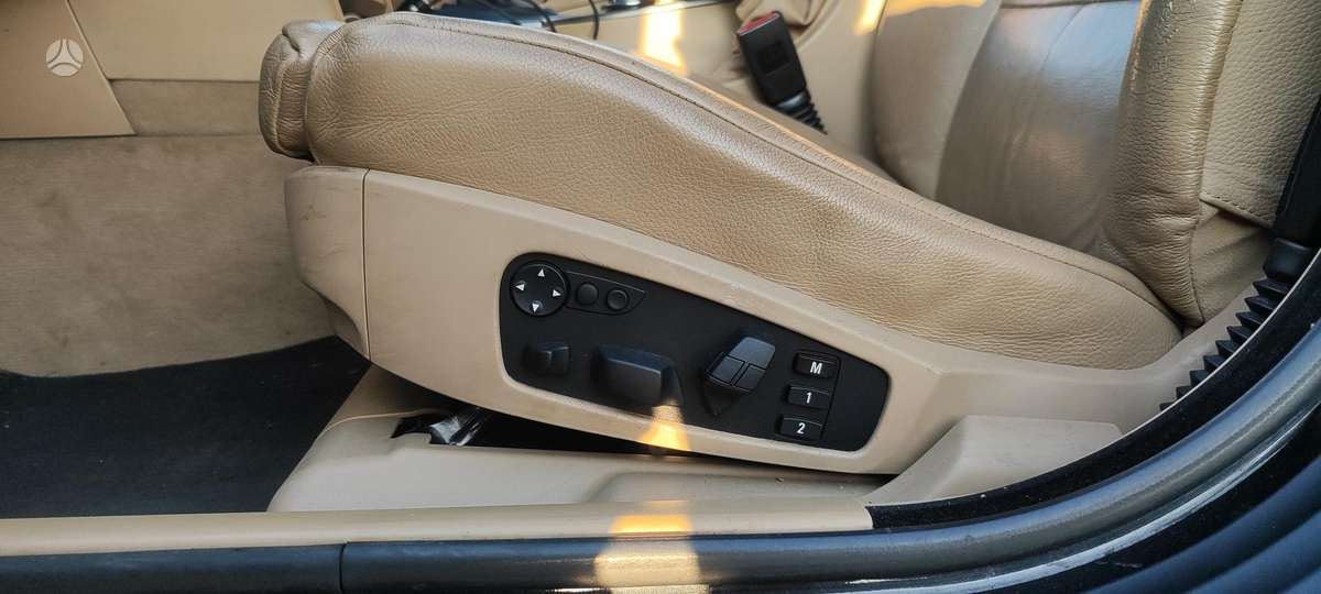 BMW 523 2006 — photo 11