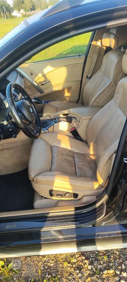 BMW 523 2006 — photo 9