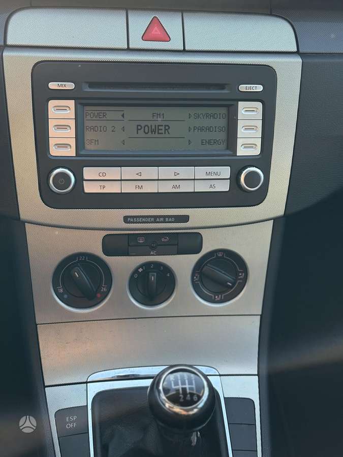 Volkswagen Passat 2006 — photo 15