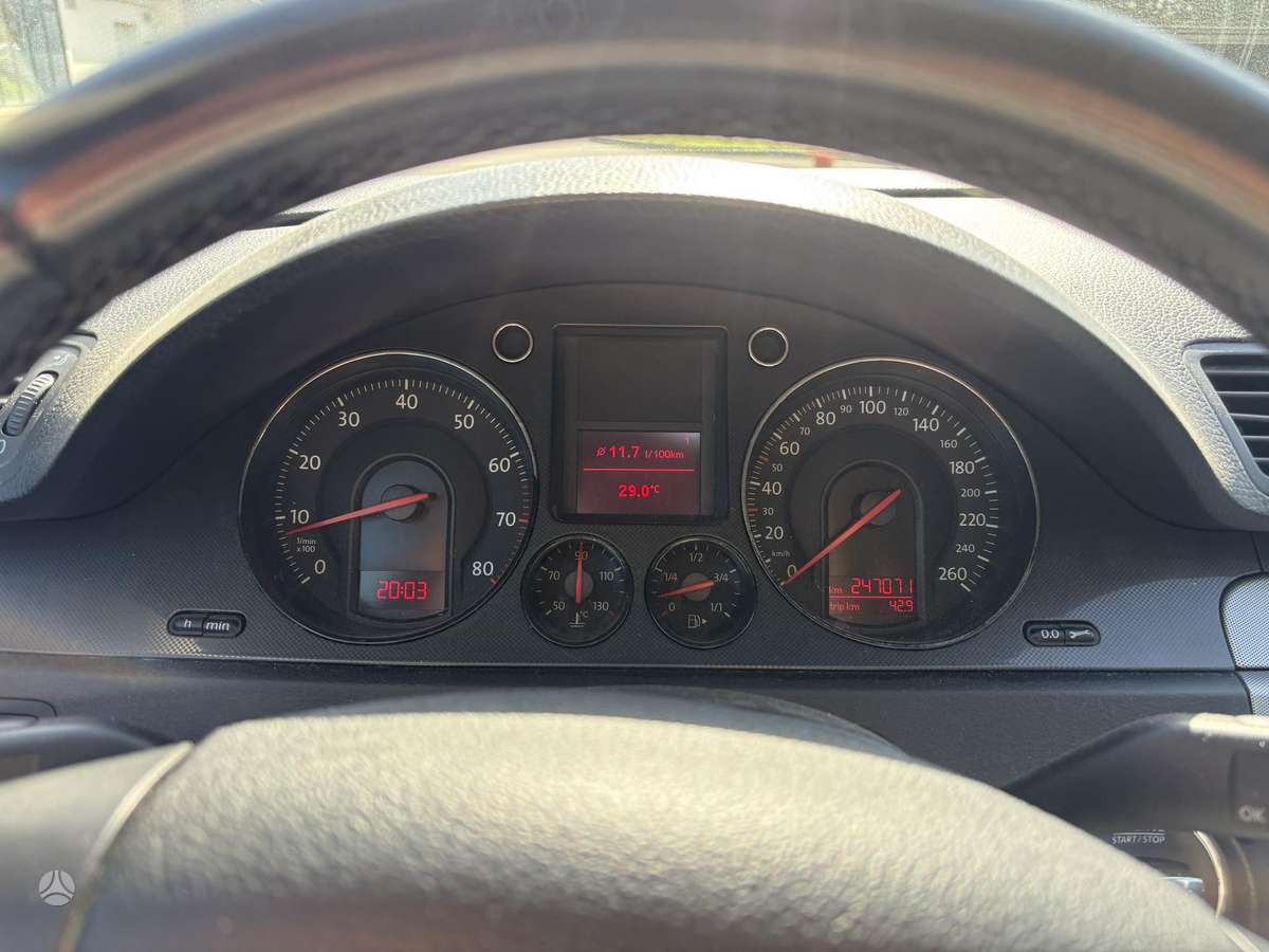 Volkswagen Passat 2006 — photo 16