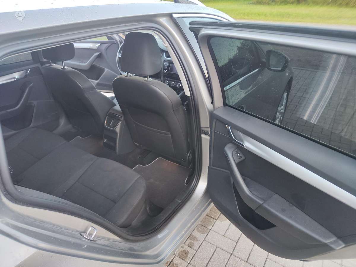Skoda Octavia 2013 — фото 15