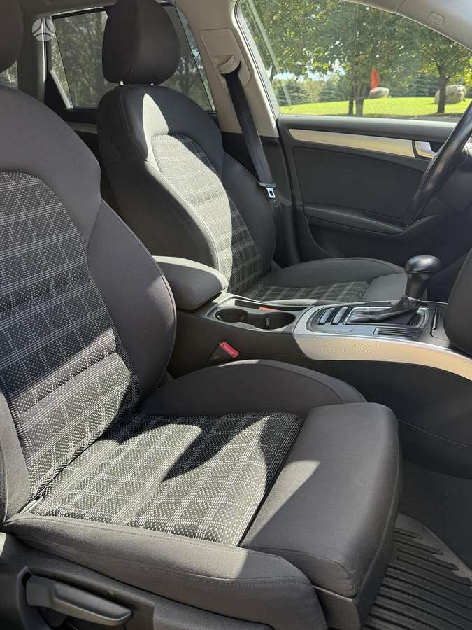 Audi A4 2013 — photo 16