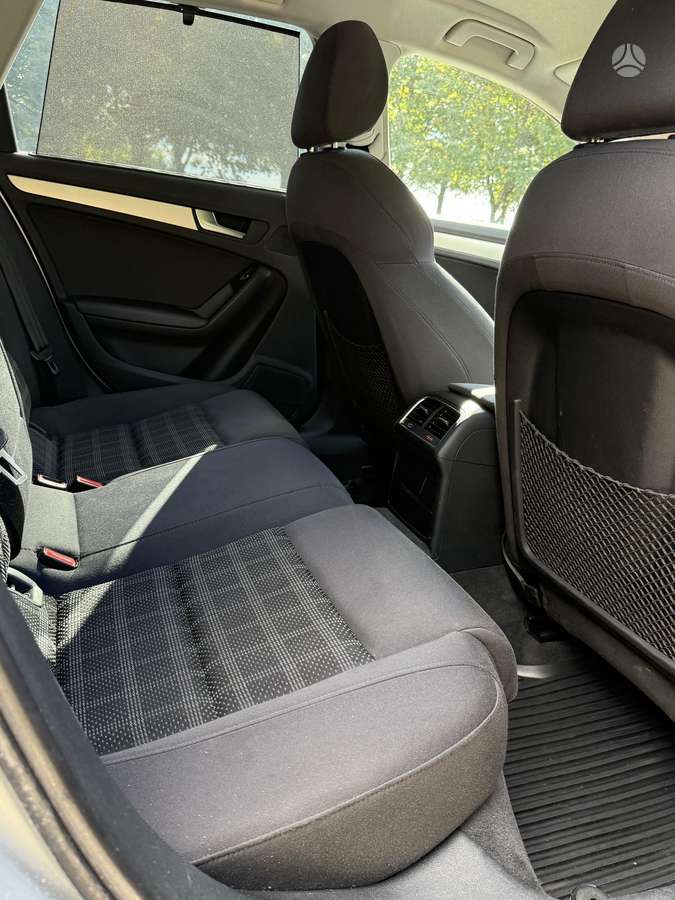 Audi A4 2013 — photo 18