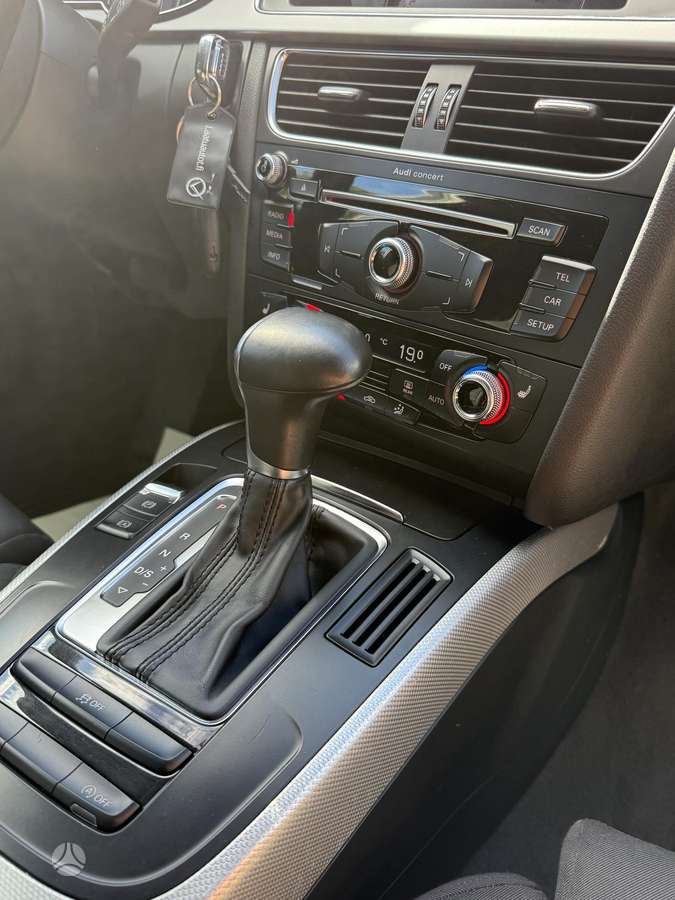 Audi A4 2013 — photo 19