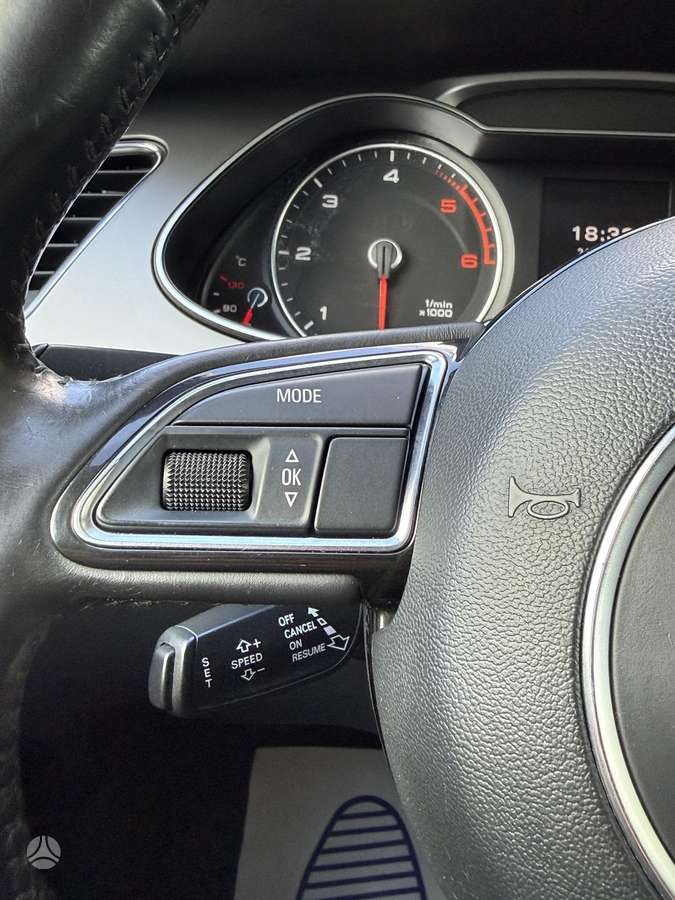 Audi A4 2013 — photo 27