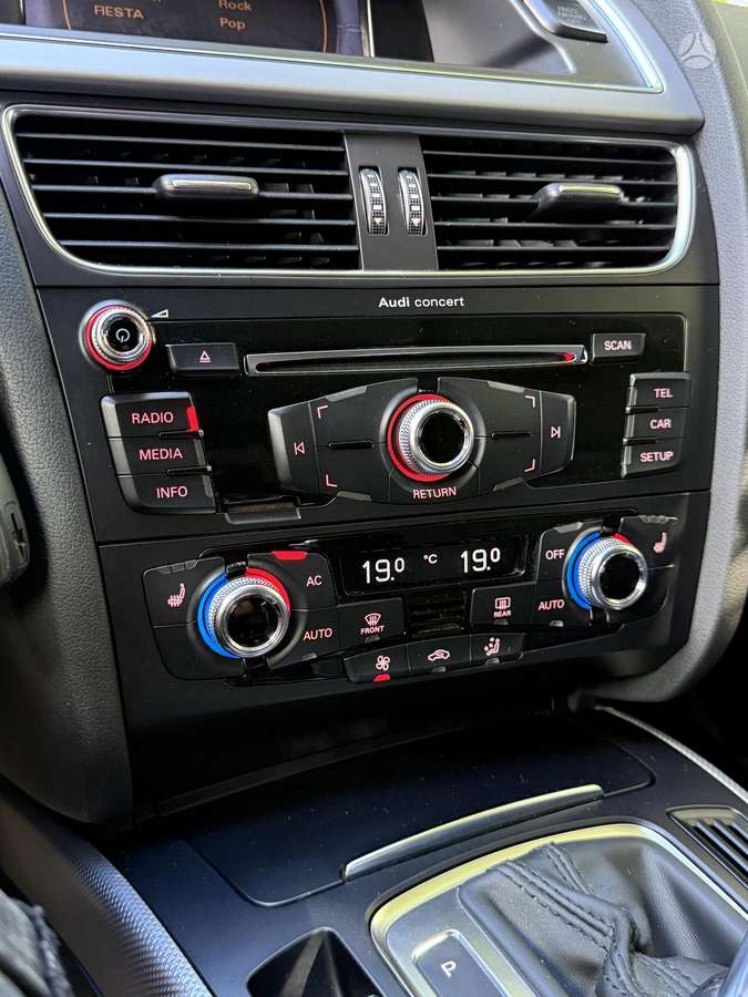 Audi A4 2013 — photo 28