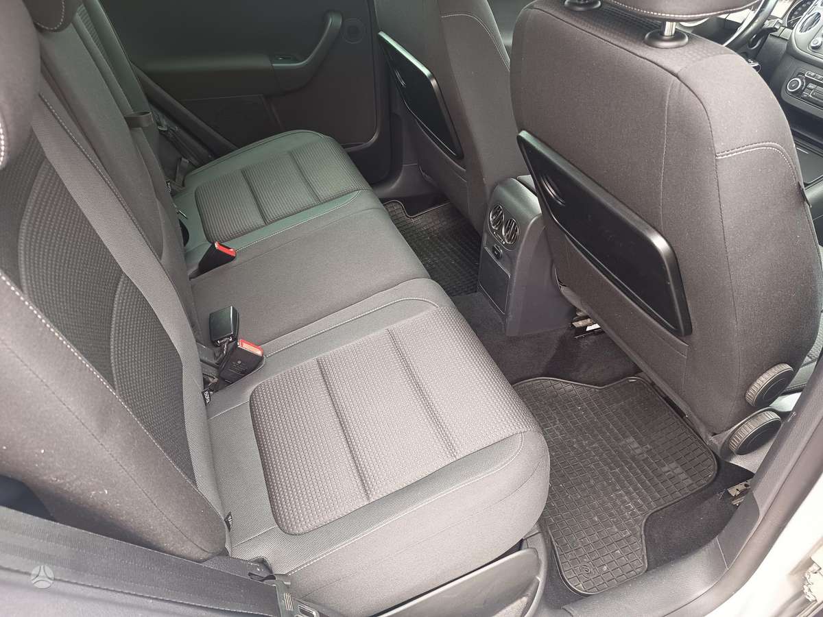 Volkswagen Golf 2010 — photo 13