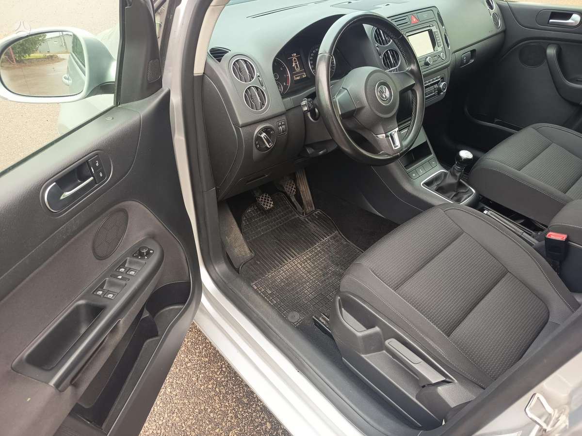 Volkswagen Golf 2010 — photo 8