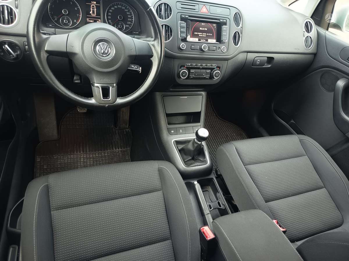Volkswagen Golf 2010 — photo 9