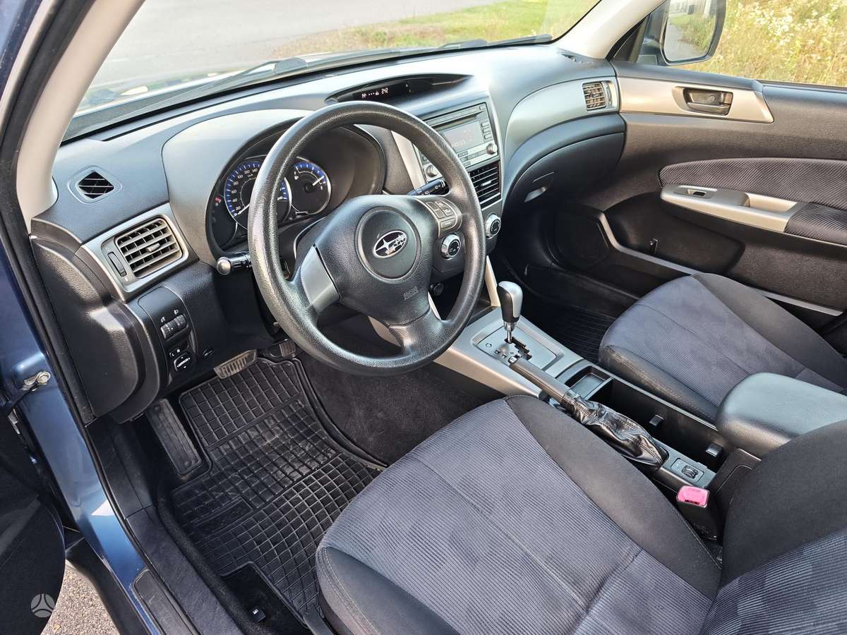Subaru Forester 2011 — photo 10