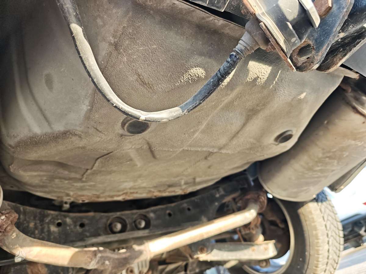 Subaru Forester 2011 — photo 16
