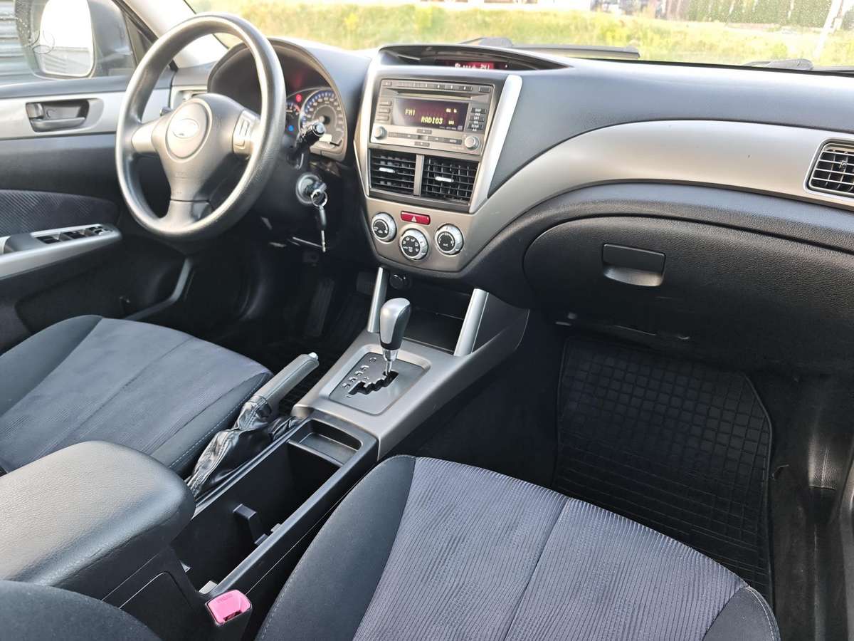 Subaru Forester 2011 — photo 7