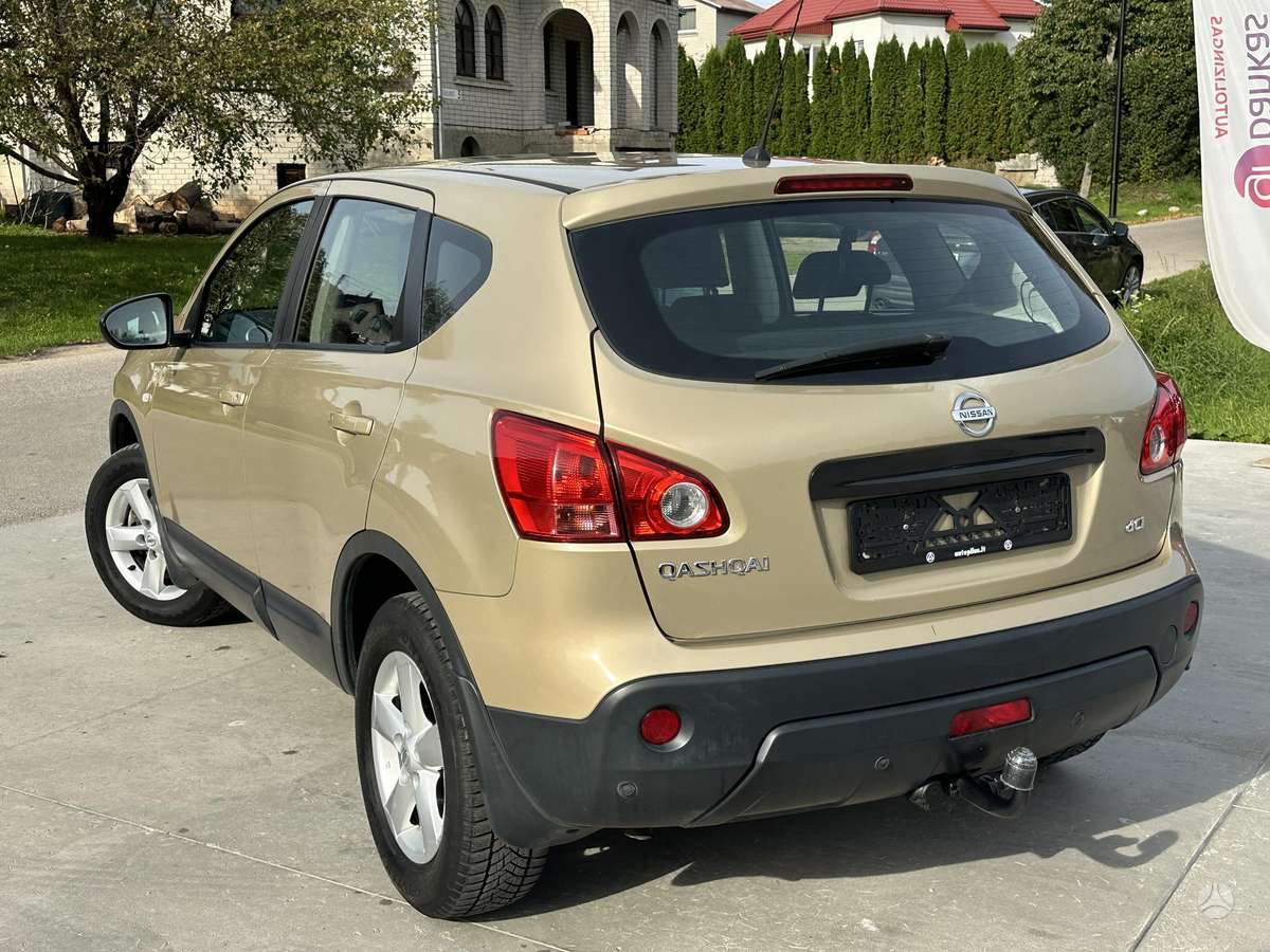 Nissan Qashqai 2008 — салон